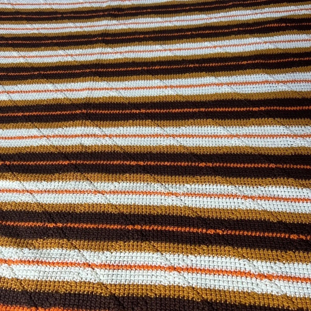 Vintage 70s Fall Autumn Orange‎ Brown Knit Crochet Fringe Blanket Throw